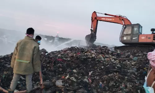 அரியமங்கலம் குப்பை கிடங்கில் தீ