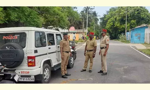 சவ ஊர்வலத்தில் மோதல் 2-வது நாளாக  போலீஸ் குவிப்பு