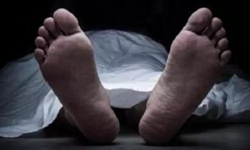 மறைமலைநகர் அருகே தொழிலாளி தற்கொலை