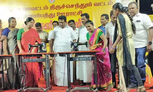 கிராமப்புற பெண்களின் முன்னேற்றமே  அந்த நாட்டை உயர்த்தும் - கனிமொழி எம்.பி. பேச்சு