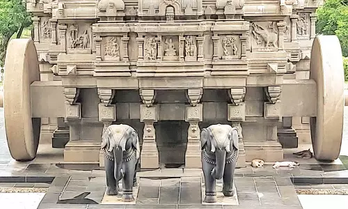 சென்னையில் பாரம்பரிய சிற்ப கலையை பறைசாற்றும் கல் தேர்பாதுகாக்கப்படுமா?