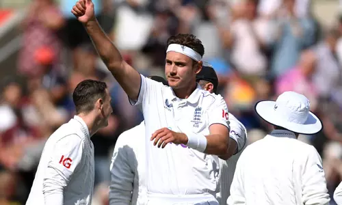 டெஸ்ட் போட்டிகளில் 600 விக்கெட்டுகள் வீழ்த்தி இங்கிலாந்து வீரர் ஸ்டுவர்ட் பிராட் சாதனை