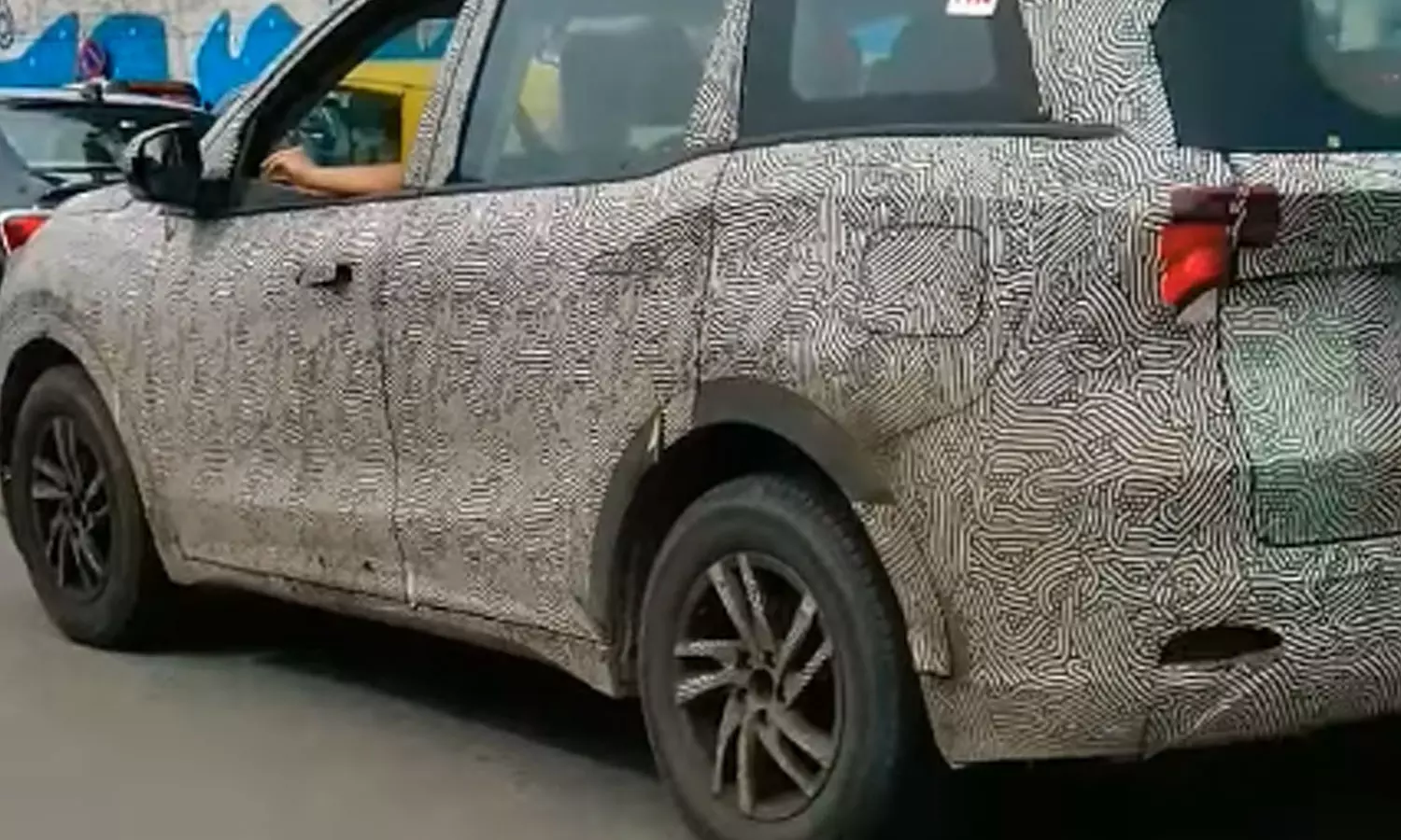 இந்தியாவில் டெஸ்டிங்கை துவங்கிய மஹிந்திரா XUV500 கூப் எஸ்யுவி இந்தியாவில் டெஸ்டிங்கை துவங்கிய மஹிந்திரா XUV500 கூப் எஸ்யுவி
