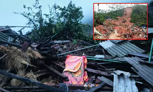 மகாராஷ்டிரா மாநிலத்தில் நிலச்சரிவில் சிக்கி 10 பேர் உயிரிழப்பு