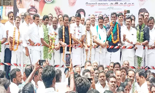 அ.தி.மு.க.வினர் ஆர்ப்பாட்டம்