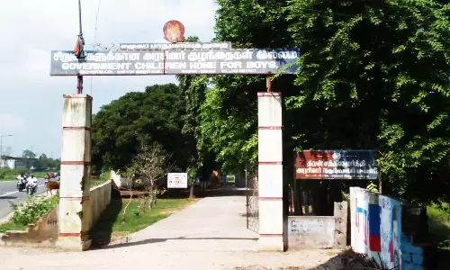 அரசு குழந்தைகள் இல்ல சுவரில் விளம்பரம் எழுதியவர்கள் மீது வழக்கு பதிவு