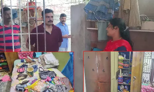 திருப்பதி கோவிலுக்கு குடும்பத்துடன் சென்றிருந்த கடை ஊழியர் வீட்டில் ரூ.4 லட்சம் நகை-பணம் கொள்ளை