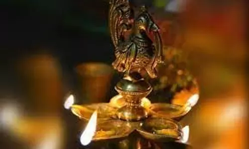 முருகன் கோவிலில் குத்துவிளக்கு பூஜை