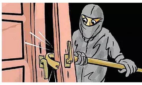 ஆரம்ப சுகாதார நிலையத்தில்  திருட்டு