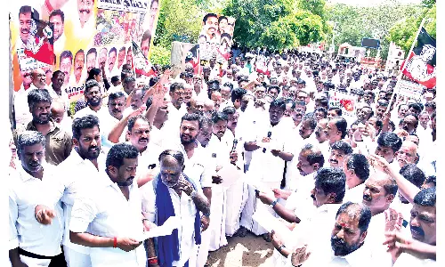 தி.மு.க. அரசை கண்டித்து அ.தி.மு.க. ஆர்ப்பாட்டம்