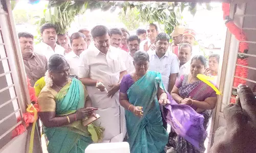 உடுமலையில் ஆதிதிராவிட மாணவர்கள் தங்கும் விடுதி - அமைச்சர்கள் திறந்து வைத்தனர்