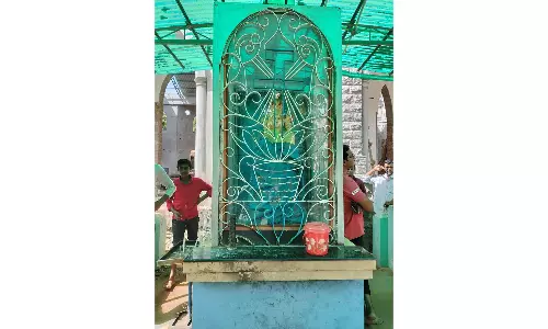 நித்திரவிளை அருகே திருட்டு நடந்த குருசடியில் உண்டியலை உடைத்த மர்மநபர்கள்