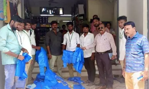 நெல்லை மண்டலத்தில் 3 மாதங்களில், 2 டன் பிளாஸ்டிக் பைகள் பறிமுதல்-ரூ.1 லட்சம் அபராதம் வசூலிப்பு