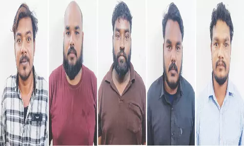 கூட்டுக் கொள்ளை சதி திட்டம் தீட்டிய 5 ரவுடிகள் கைது