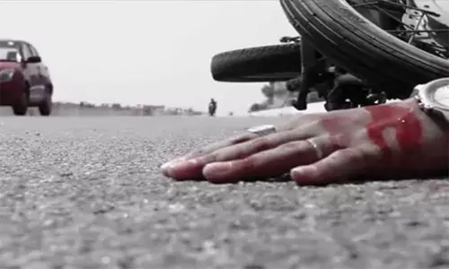 லாரி மோதி பம்ப் ஆபரேட்டர் சாவு