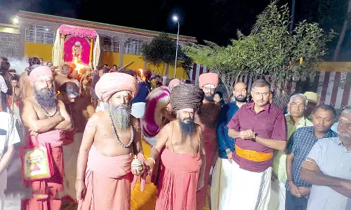 சீர்காழி சட்டைநாதர் கோவிலில் எதாஸ்தானம் புறப்பாடு