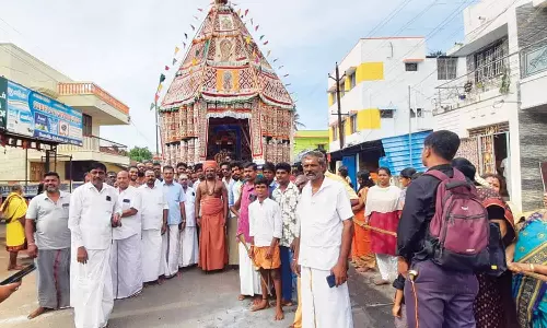 திருக்கடையூர், அமிர்தகடேஸ்வரர் கோவிலில் ஆடிப்பூர தேரோட்டம்