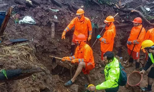 மகாராஷ்டிரா நிலச்சரிவு: பலி எண்ணிக்கை 27ஆக உயர்வு- 86 பேரை தேடும் பணி தீவிரம்