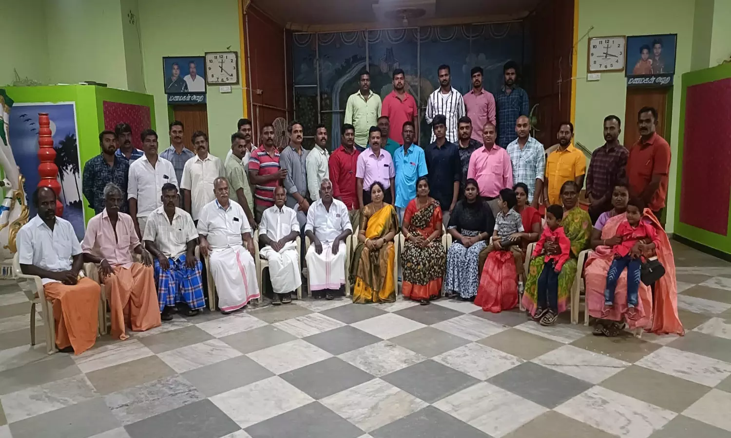 சின்னமனூரில் முன்னாள் ராணுவ வீரர்கள் ஆலோசனைக் கூட்டம் சின்னமனூரில் முன்னாள் ராணுவ வீரர்கள் ஆலோசனைக் கூட்டம்