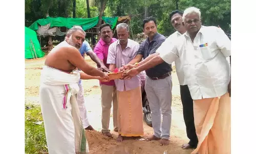 சிவன் கோயிலுக்கு தீர்த்தவாரிக்கு மண்டபம்