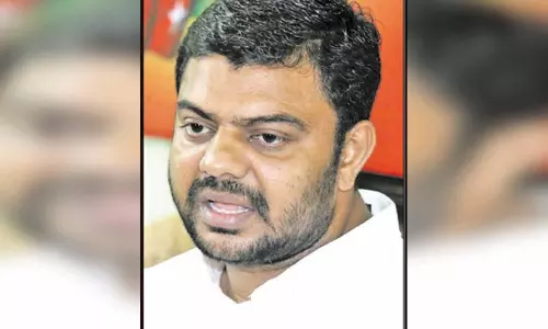 என்.ஐ.ஏ.வை வைத்து சிறுபான்மை அமைப்புகளை அச்சுறுத்த நினைக்கிறார்கள்- நெல்லை முபாரக் பேட்டி