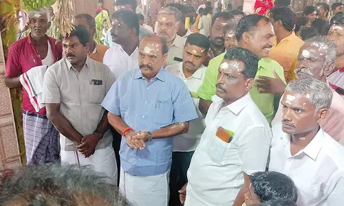 கயத்தாறு அருகே சவலாப்பேரி கொம்பு மாடசாமி கோவில் கொடை விழா