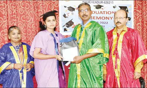 திருச்செந்தூர் பத்மஸ்ரீ டாக்டர் சிவந்தி ஆதித்தனார் நர்சிங் கல்லூரியில் பட்டமளிப்பு விழா