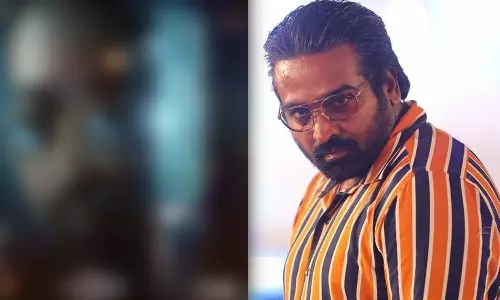 மரணத்தின் வியாபாரி இவன்.. வைரலாகும் விஜய் சேதுபதி போஸ்டர்