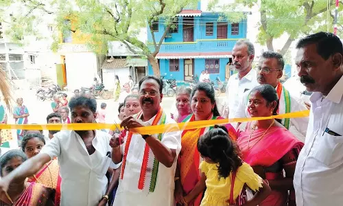 ரூ.5 லட்சம் மதிப்பீட்டில் புதிய பயணிகள் நிழற்குடை - ரூபி மனோகரன் எம்.எல்.ஏ. திறந்து வைத்தார்