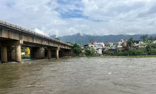 மேட்டுப்பாளையம்  பவானி ஆற்றில் வெள்ளப்பெருக்கு