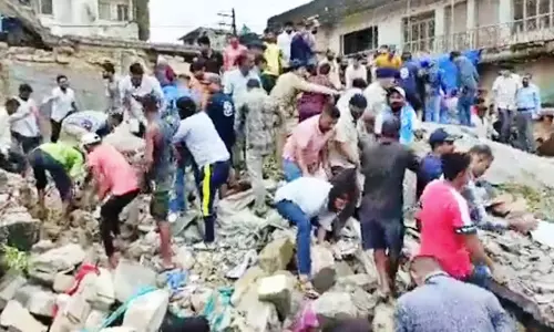 குஜராத் கட்டிடம் இடிந்து விபத்து- உயிரிழந்தவர்களின் குடும்பங்களுக்கு நிவாரணம் அறிவிப்பு