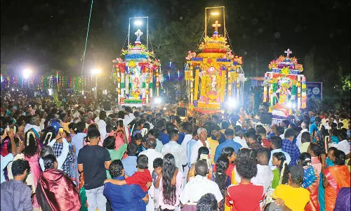 தங்கச்சிமடம் வேர்க்காடு புனித சந்தியாகப்பர் ஆலய தேர் பவனி