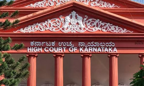 கர்நாடக ஐகோர்ட்டில் விசாரணைக்கு வந்த விநோத வழக்கு... 8 பேரை மணந்து மோசடி செய்ததாக மனைவி மீது கணவர் குற்றச்சாட்டு