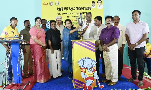 தேனிக்கு வந்த ஆசிய ஹாக்கி சாம்பியன்ஸ் டிராபிக்கு உற்சாக வரவேற்பு