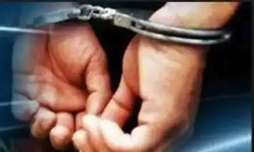 குடிபோதையில் ரகளை செய்தவர் கைது