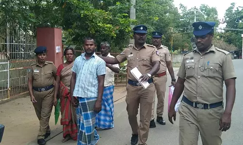 டாக்டர் வீட்டில் 102 பவுன் நகை கொள்ளையடித்த வழக்கில் மகனுடன் தம்பதி கைது