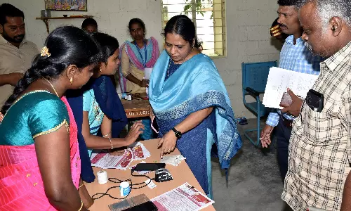 அரியலூர் விண்ணப்ப பெறும் முகாமில் கலெக்டர் ஆய்வு