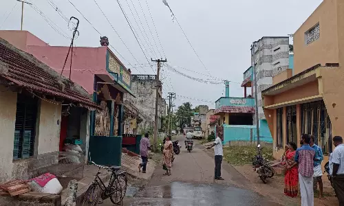 பண்ருட்டி அருகே எதிரெதிர் வீடுகளில் நகை, பணம் கொள்ளை:அரசு பள்ளியிலும் திருட்டு