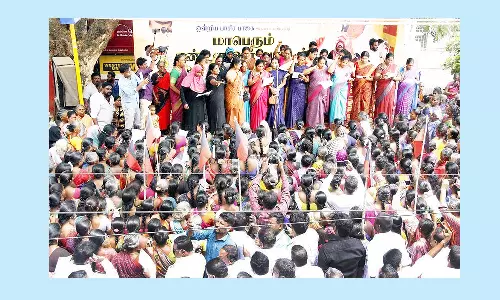 தி.மு.க. மகளிரணி ஆர்ப்பாட்டம்