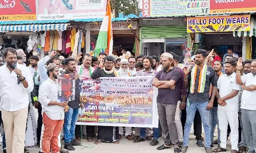 மணிப்பூர் கலவரத்தை கண்டித்து தேன்கனிக்கோட்டையில் காங்கிரசார் ஆர்ப்பாட்டம்