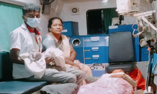 108 ஆம்புலன்சில் பெண்ணுக்கு ஆண் குழந்தை பிறந்தது
