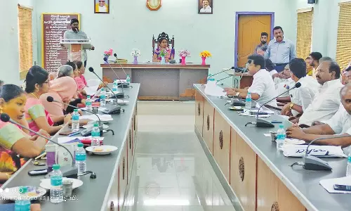 சீர்காழியில், நகர்மன்ற கூட்டம்