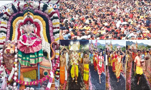 மேட்டுப்பாளையம் வனபத்ரகாளியம்மன் கோவிலில் ஆடி குண்டம் திருவிழா: தீ மிதித்து நேர்த்திக்கடன் செலுத்திய பக்தர்கள்