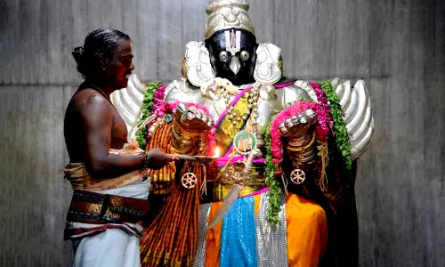 இன்று ஆடி சுவாதி: விரதம் இருந்து கருடனை வணங்குவோம்...