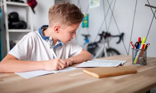 அதிகாலை என்பது, குழந்தைகள் படிப்பதற்கு மிகச்சிறந்த நேரம்...