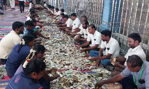 திருத்தணி முருகன் கோவிலில் ரூ.1.20 கோடி உண்டியல் வசூல்