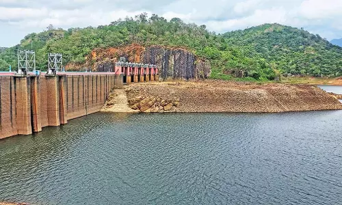 தொடரும் சாரல் மழை- பாபநாசம் அணை நீர்மட்டம் 70 அடியாக நீடிப்பு