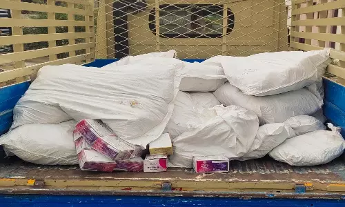 வீட்டில் பதுக்கி வைத்திருந்த ரூ.1½ லட்சம் மதிப்புள்ள 127 கிலோ குட்கா போதை பொருட்கள் பறிமுதல்