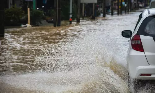 மழை காலங்களில் கார் மைலேஜ்-ஐ அதிகப்படுத்த சூப்பர் டிப்ஸ்..!