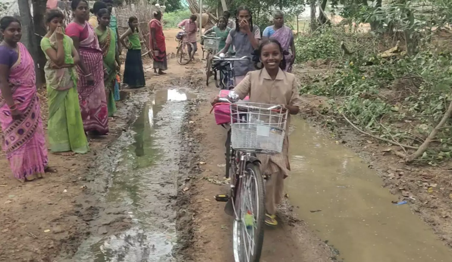 அடிப்படை வசதிகள் செய்து தர பொதுமக்கள் கோரிக்கை அடிப்படை வசதிகள் செய்து தர பொதுமக்கள் கோரிக்கை